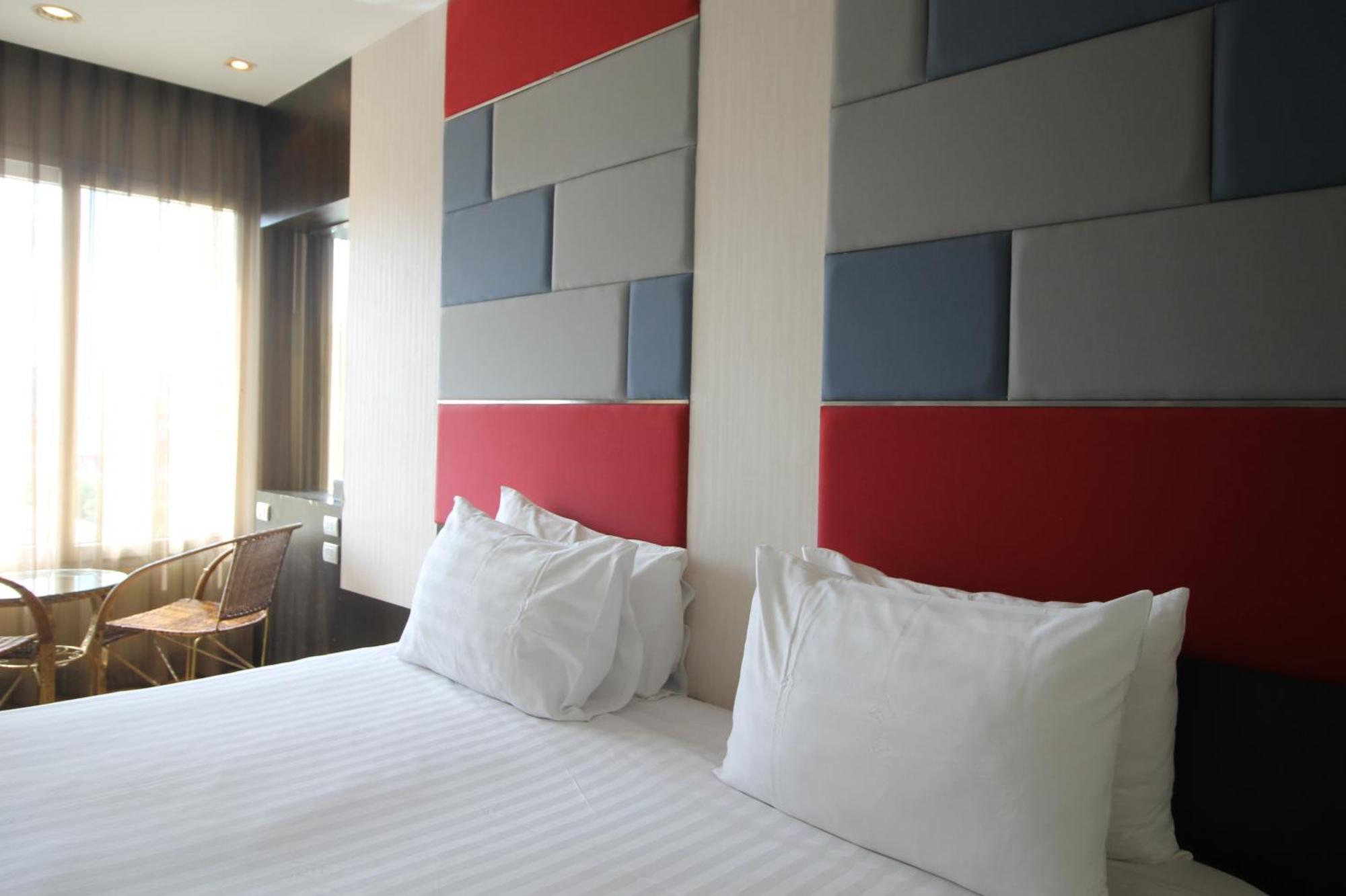 The Sunreno Hotel Sha Bangkok Esterno foto