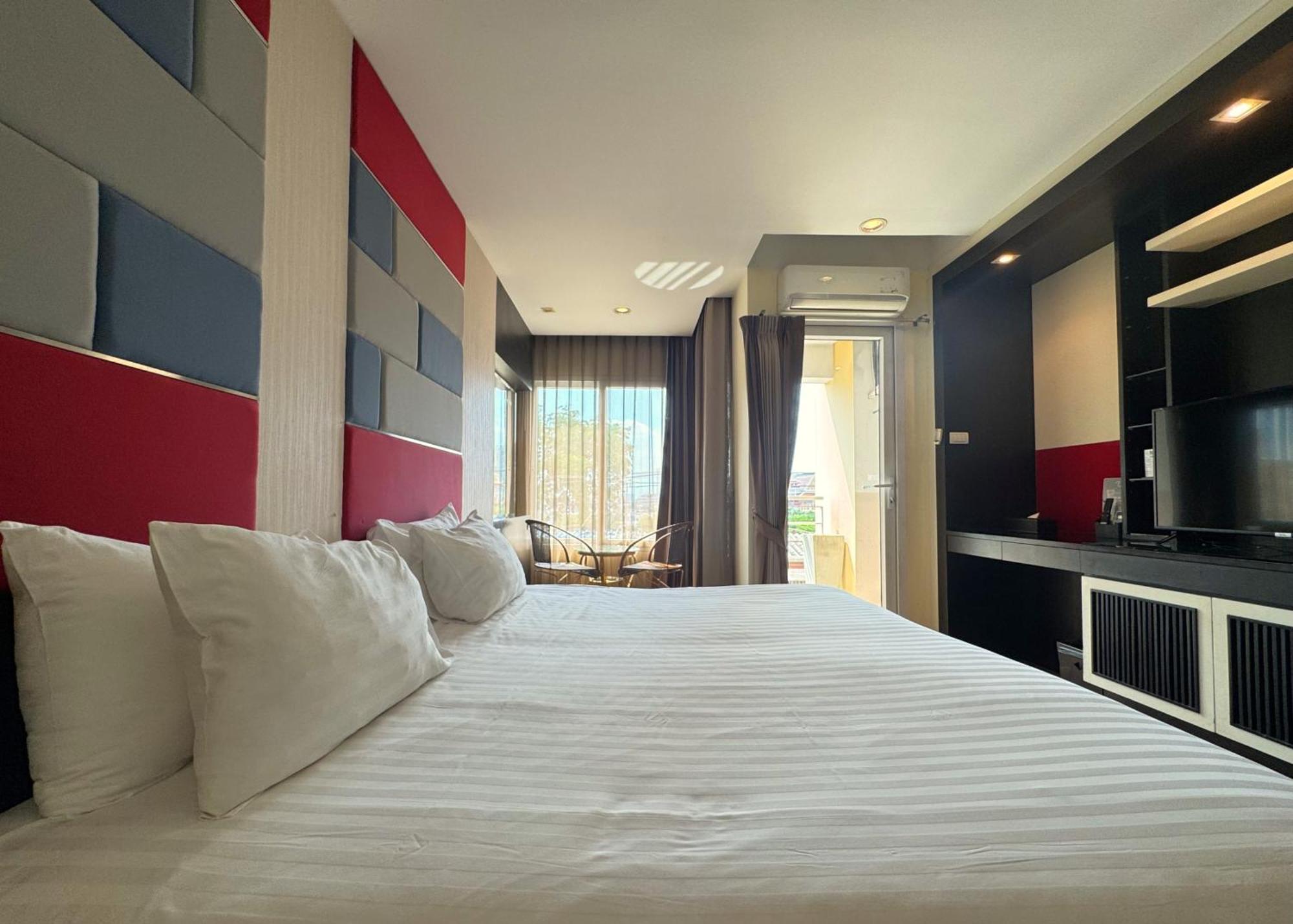 The Sunreno Hotel Sha Bangkok Esterno foto