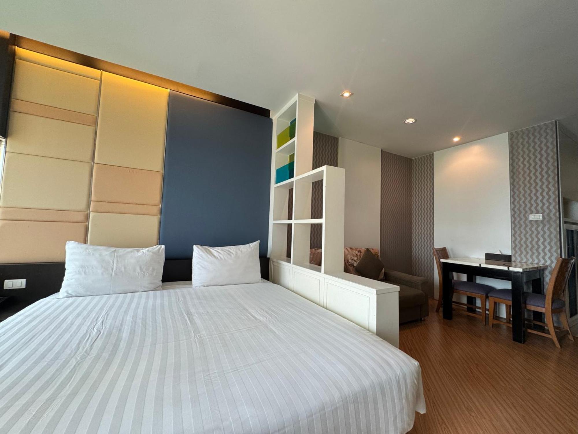 The Sunreno Hotel Sha Bangkok Esterno foto